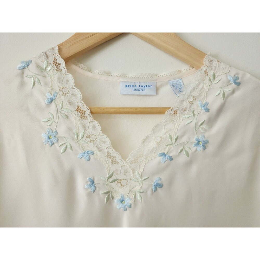 Erika Taylor Womens Embroidered Long Nightgown Ivory Kimono V-Neck Size M - Picture 2 of 10